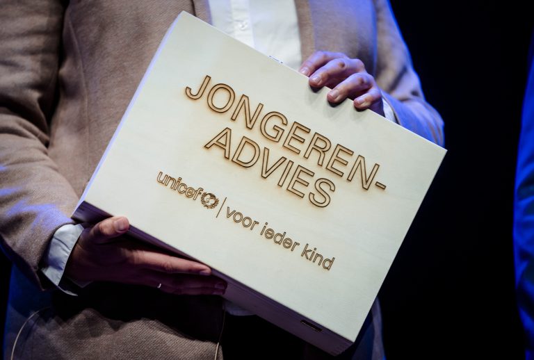 UNICEF jongerenpanel brengt advies over klimaat uit