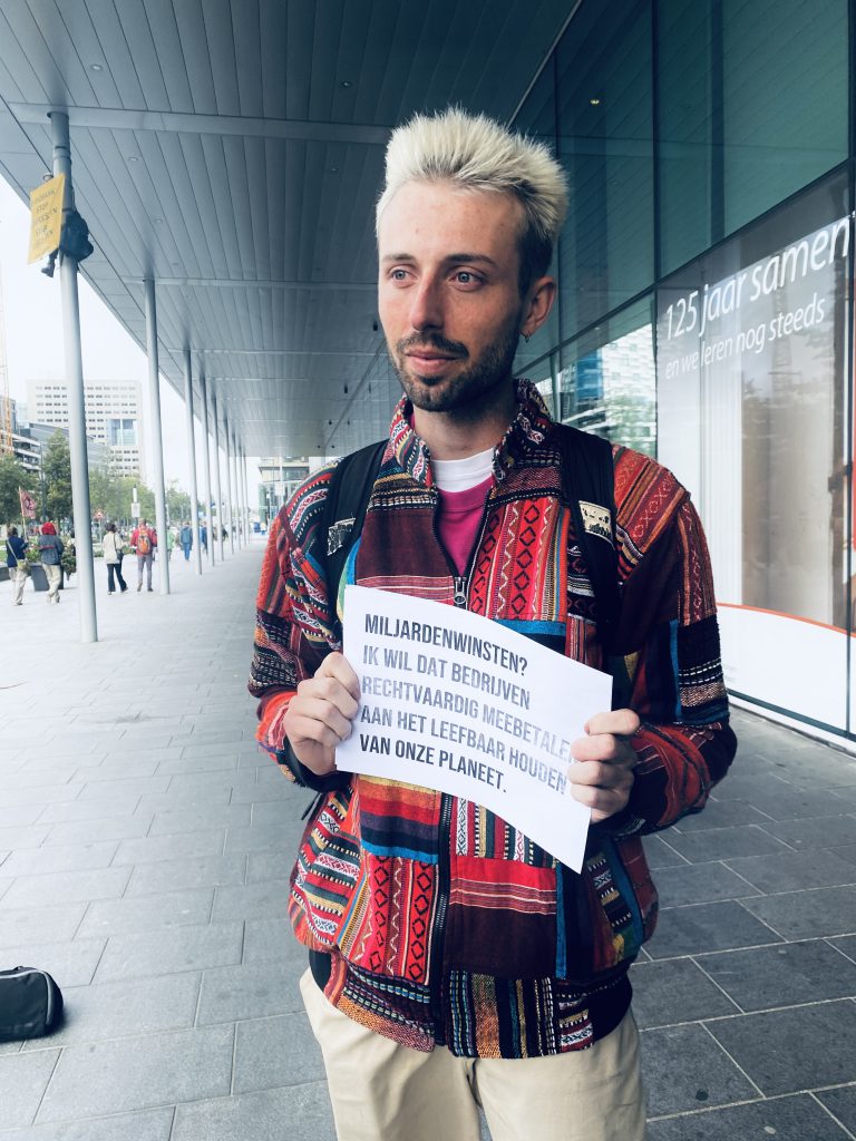 Fotoreportage: protestactie Greenpeace en Extinction Rebellion tegen Rabobank