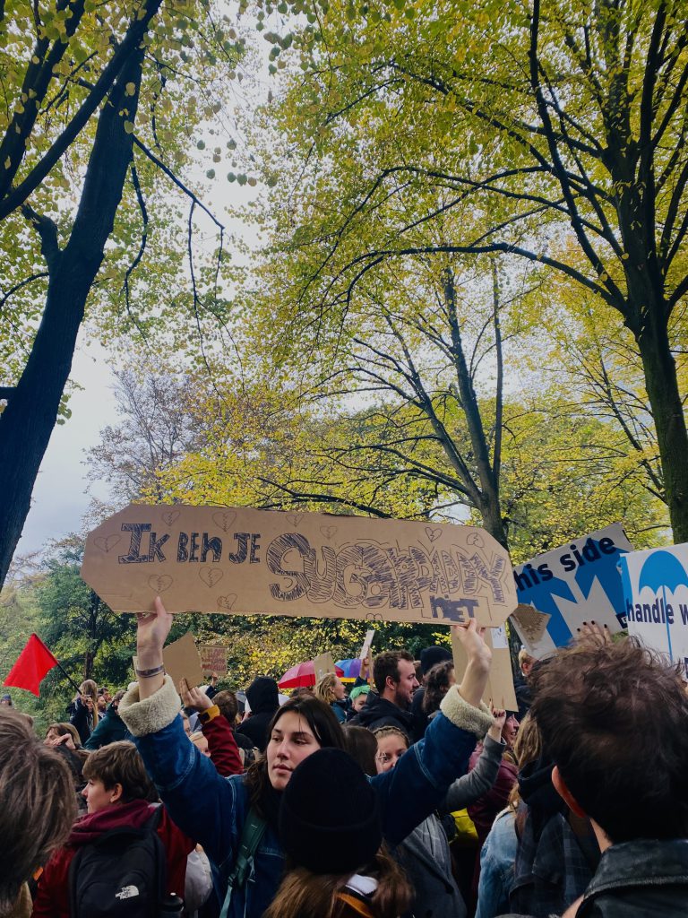 Fotoreportage demonstratie tegen hoge rente over studieschulden: “Ben geen sugardaddy”