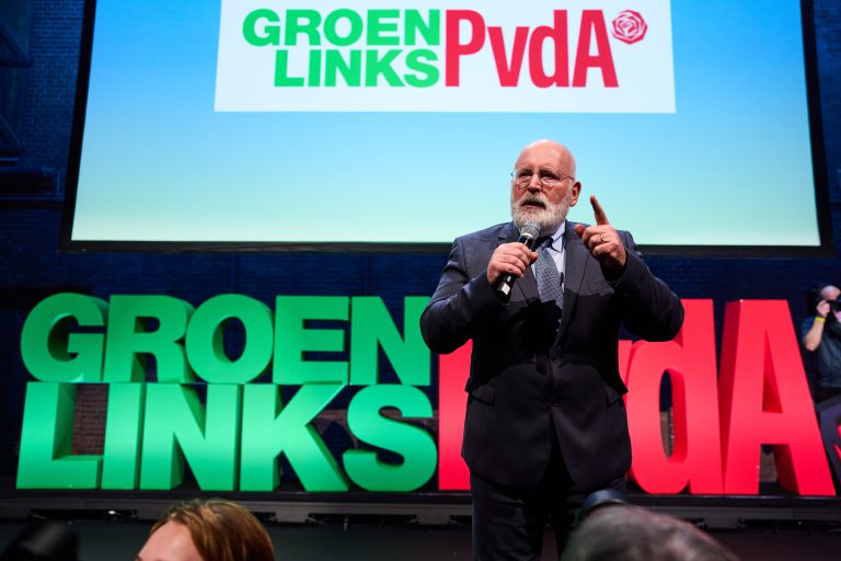 Minder dan de helft van de achterban GroenLinks-PvdA kleurt hokje rood voor Frans Timmermans.