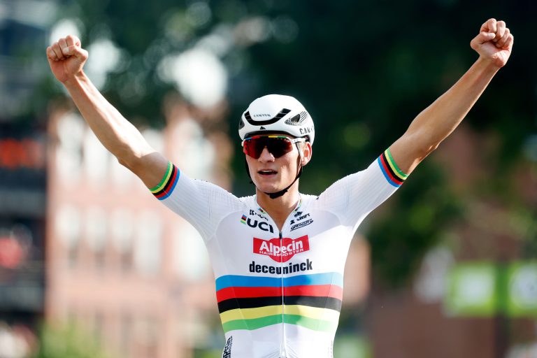 Van der Poel en Vollering verkozen tot wielrenners van het jaar