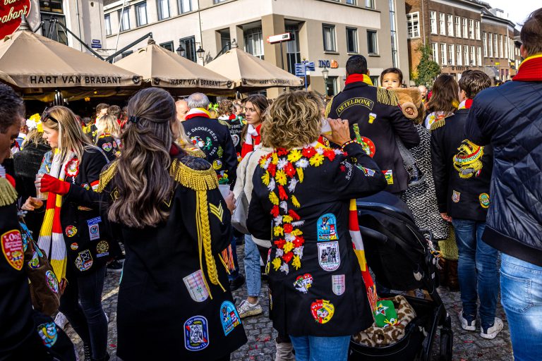 Traditionele carnavalskleding weer populair in Brabant