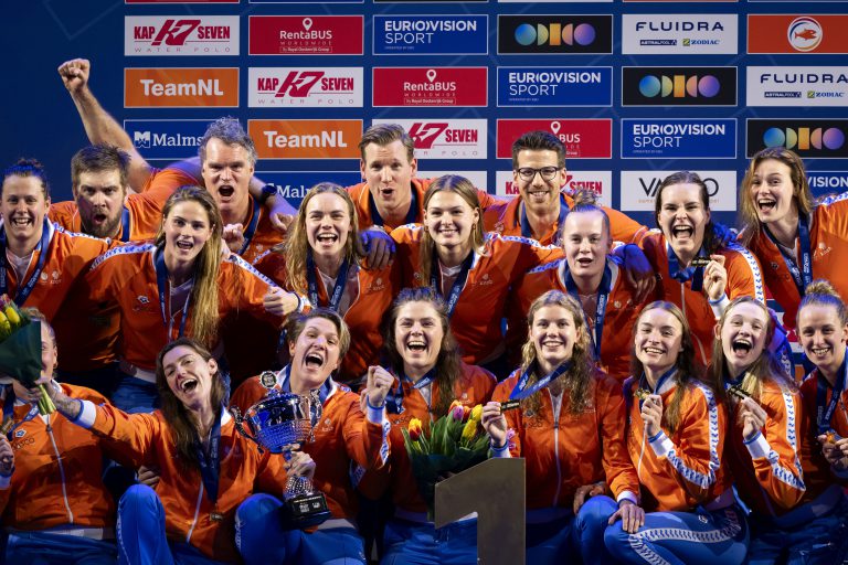 Bente Rogge over support bij EK waterpolo: “Het leek wel een Nederlandse kroeg”