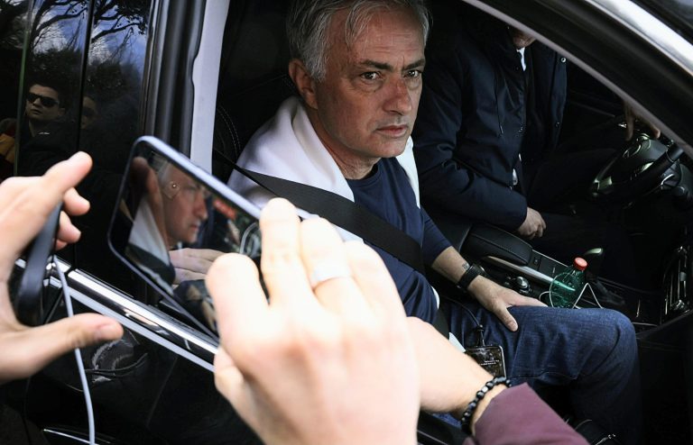 Mourinho is per direct ontslagen bij AS Roma 