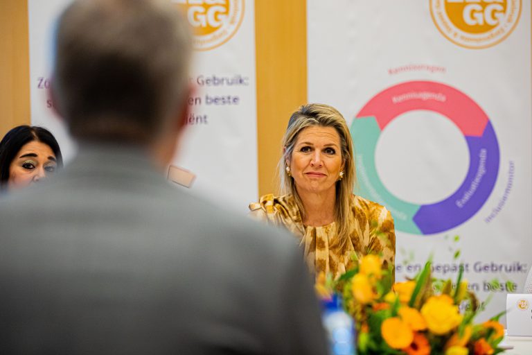 OPINIE: Koningin Maxima pleit voor invoering digitale identiteit, is dat handig? 