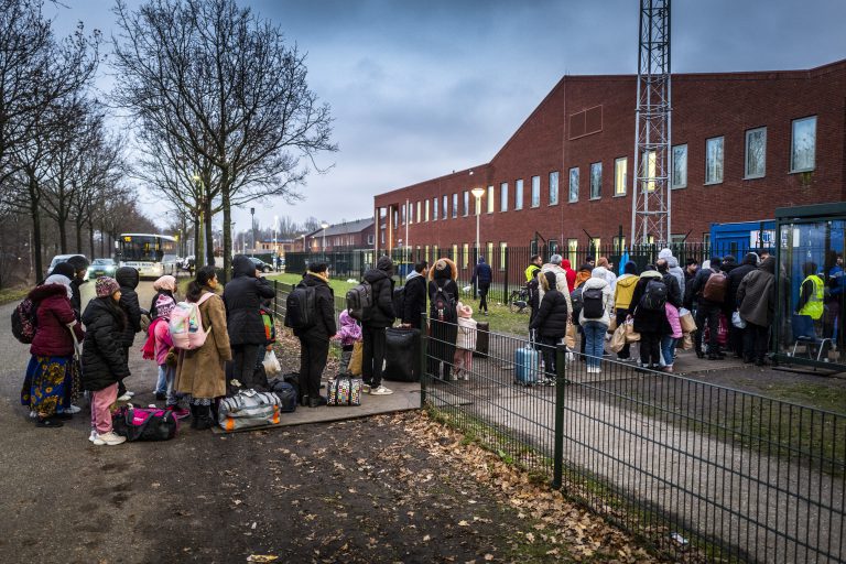 Wat houdt de spreidingswet in en kunnen gemeenten asielzoekers weigeren op te vangen?