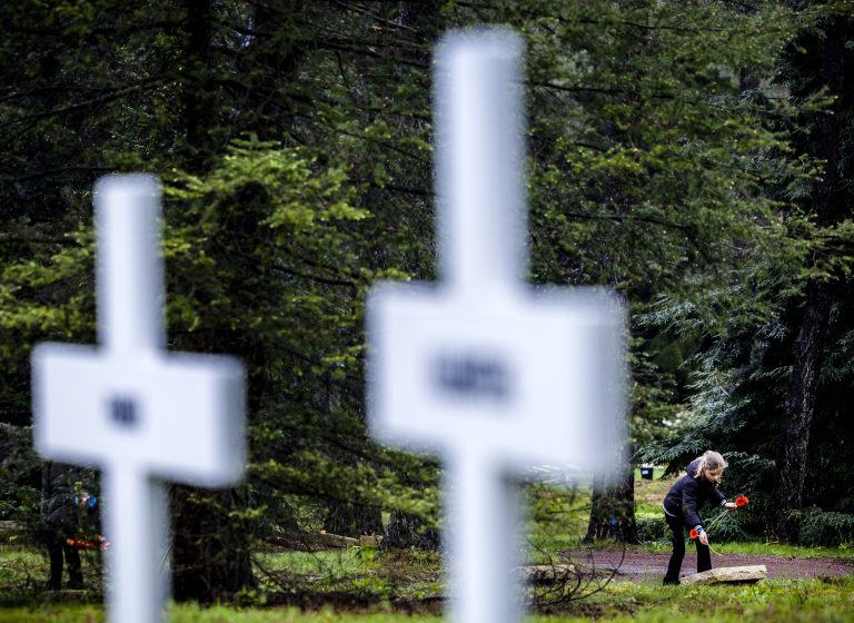 Vernieling op begraafplaatsen is moeilijk te voorkomen