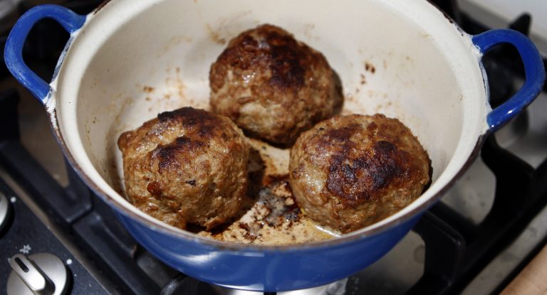 Nieuw: hybride vlees in de supermarkt. “Het belangrijkste is smaak, smaak en smaak.”