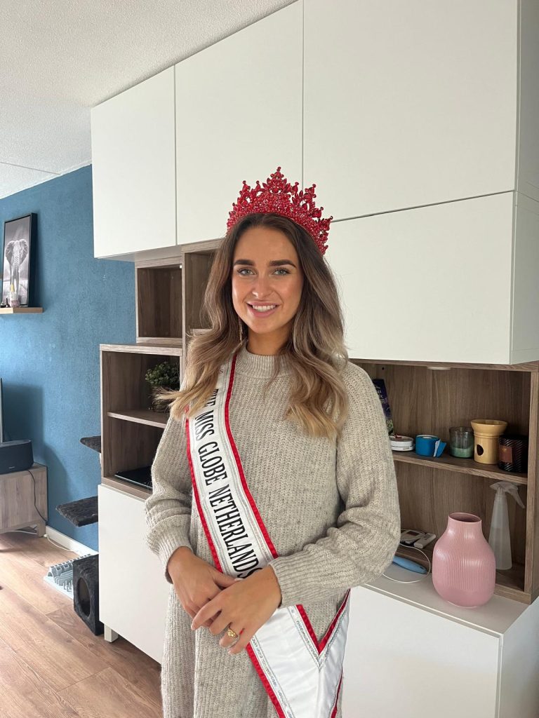 Mirjam (24) uit Etten-Leur sleept titel The Miss Globe Netherlands 2024 binnen