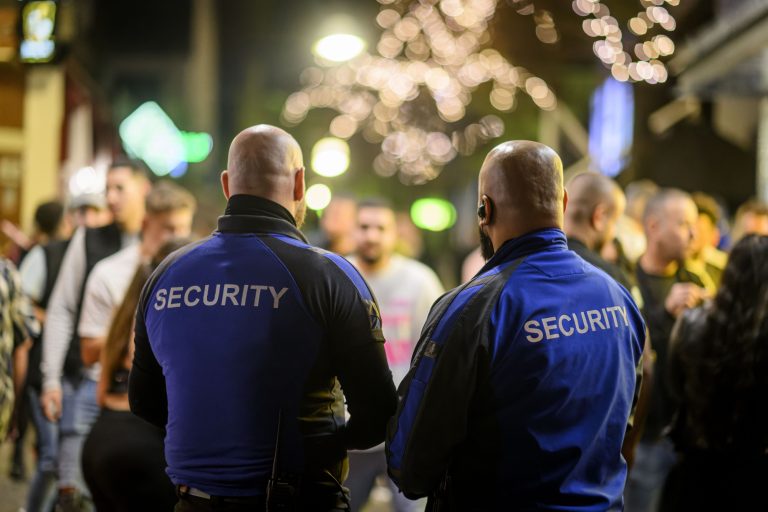 “Sinds corona zijn jongeren agressiever en meer bijdehand richting hulpverleners”