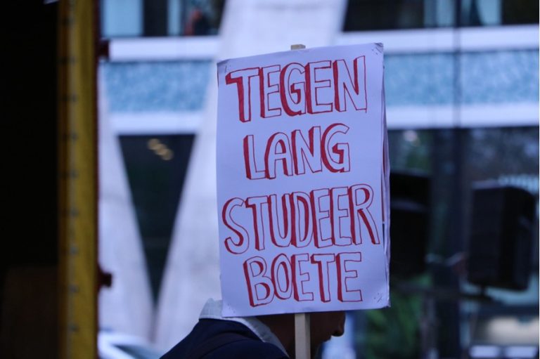 Drie generaties, één strijd: Het protest tegen de langstudeerboete