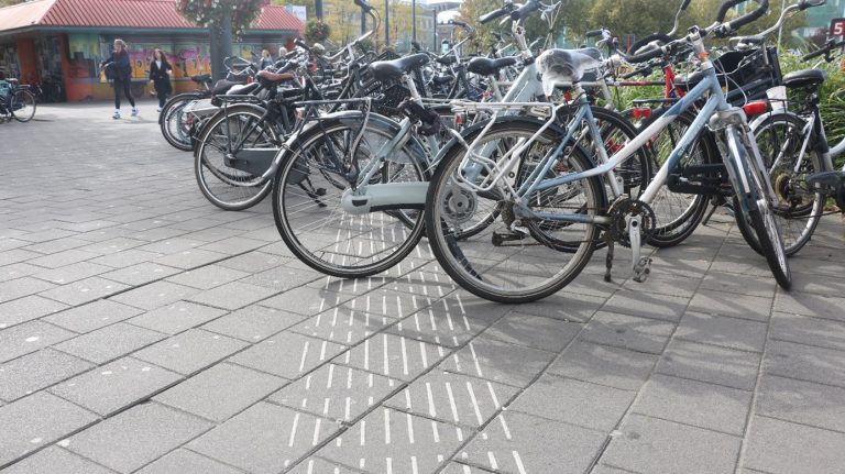 Nieuwe fietsenstalling bij Eindhoven Centraal laat op zich wachten