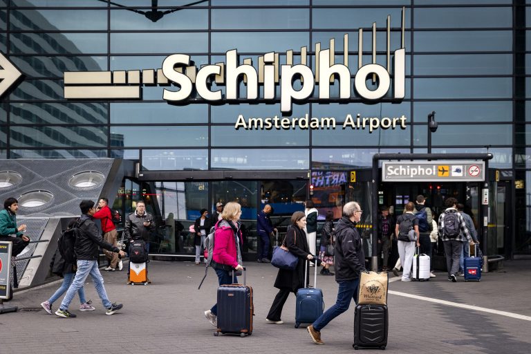 Schiphol niet langer in bezit van natuurvergunning na uitspraak rechtbank
