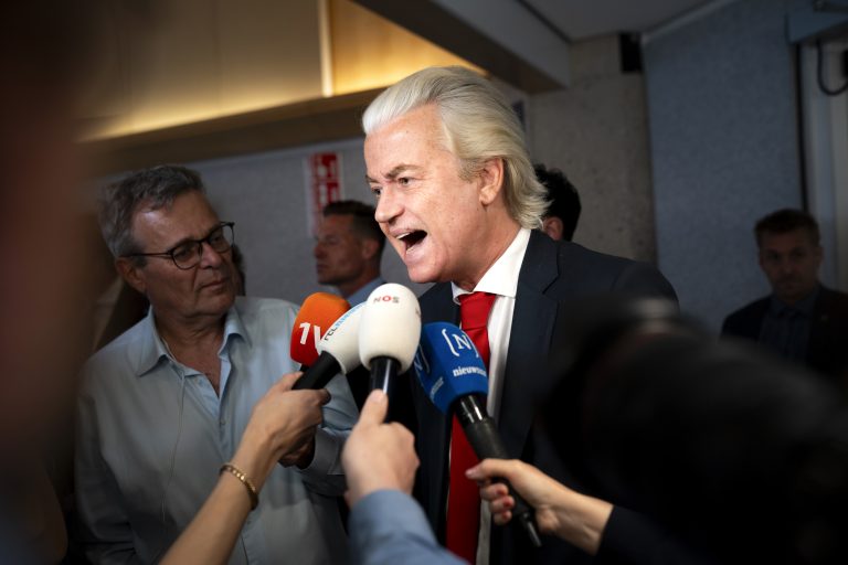 Teruglezen liveblog: PVV verlaat coalitie; Schoof dient ontslag in bij koning