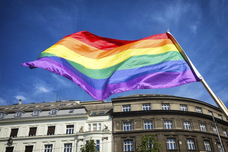 Bedrijven keren Pride Month de rug toe: ‘Ze laten hun echte gezicht zien’