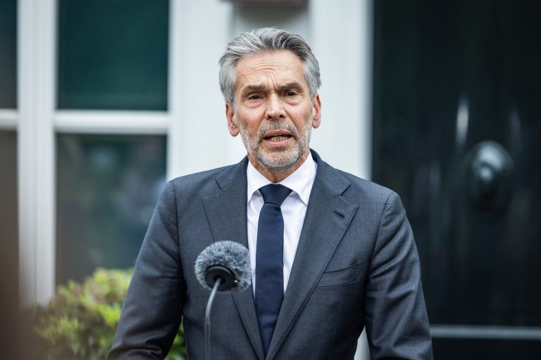 LIVEBLOG: PVV verlaat coalitie; Schoof dient ontslag kabinet in bij koning